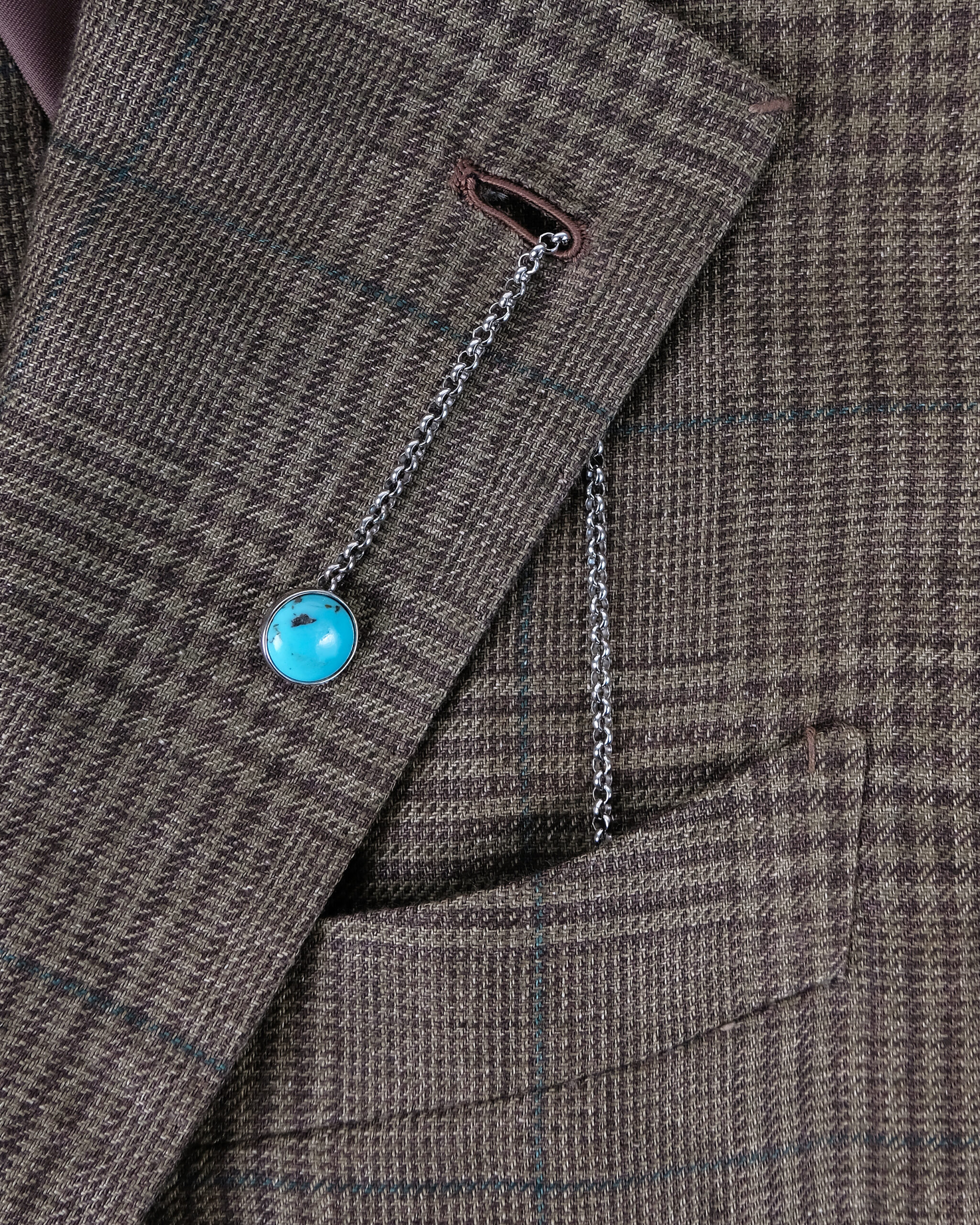 Lonewolf Lapel Chain